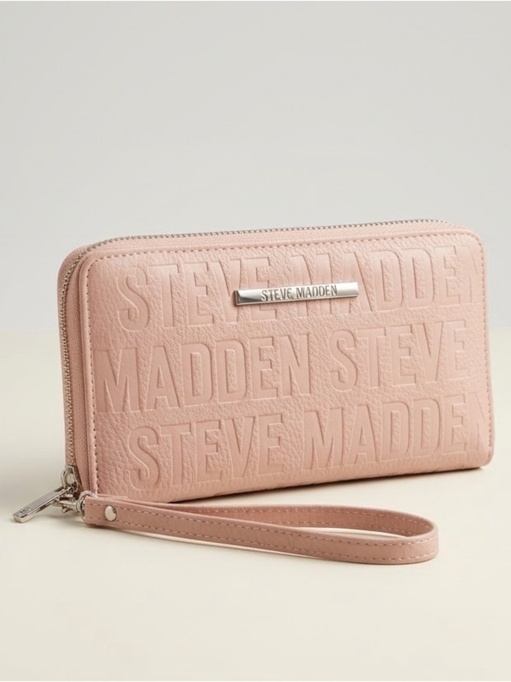 👛Steve Madden Wristlet | Blush Pink